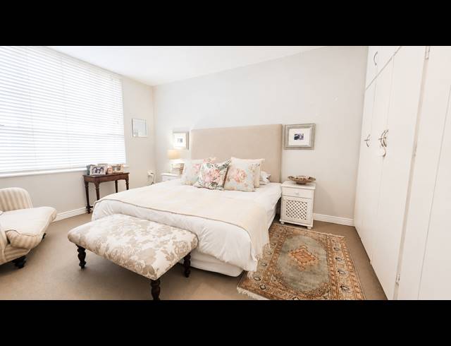 4 BEDROOM APARTMENT FOR SALE IN ESSENWOOD